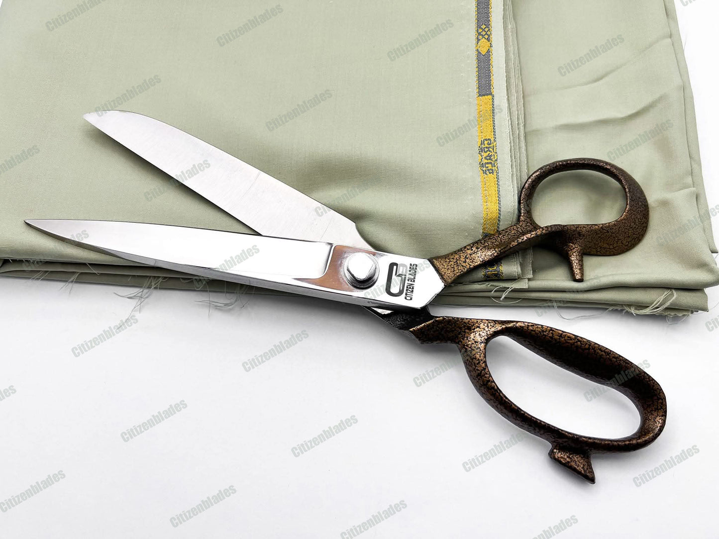 J2 Schere mit Stahlklinge