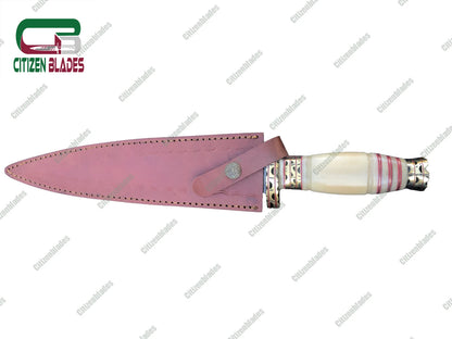 Couteau de chasse en acier damas fait main, personnalisé, manche en bois coloré et os. États-Unis